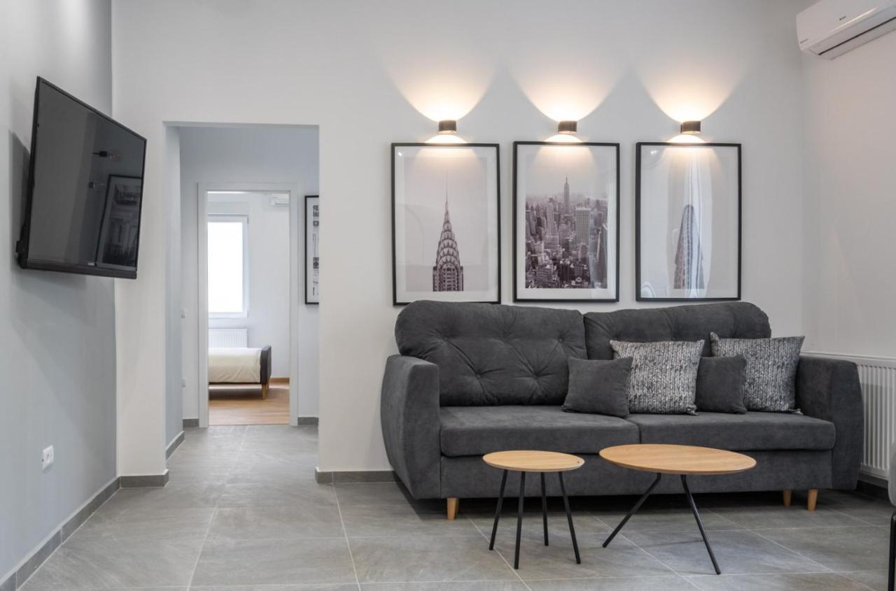 Relax Apartament In Piata Universitatii Bukarest Eksteriør billede